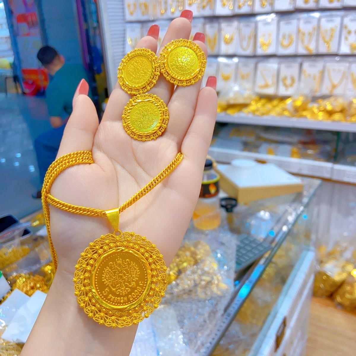 女性用24K金メッキネックレス,イヤリング,ウェディングギフ - Wedding Zone のレビューと価格